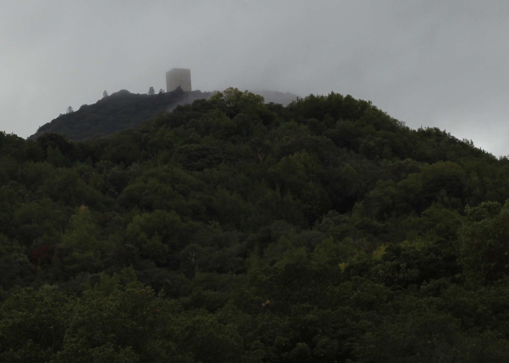 Mt Unumhum and the cube