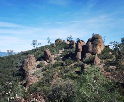 Pinnacles National Park: High Peaks and Balconies Cave loop